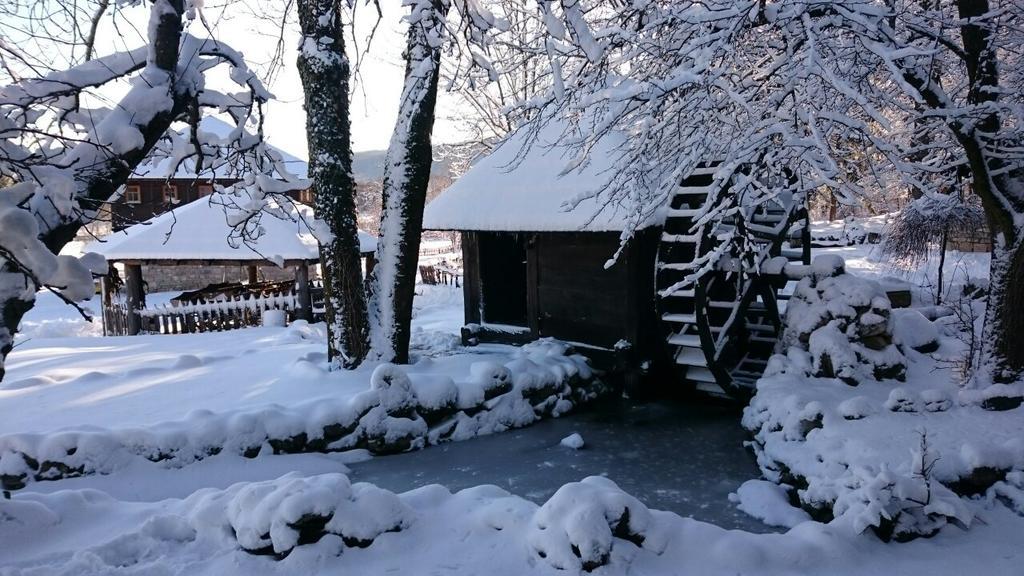 Farm Stay Cardaklije Кулен Вакуф Екстер'єр фото